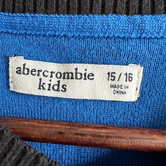 Abercrombie Kids Boys XL V Neck Sweater Black Blue Moose Logo  Front vguc - Picture 3 of 5